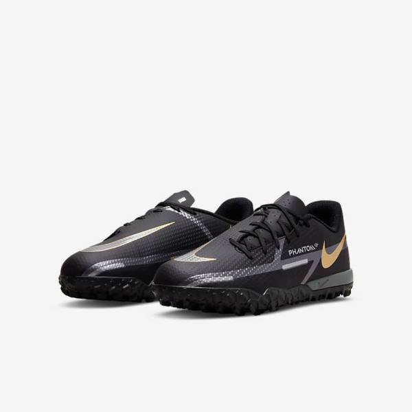 Botas de fútbol Nike Jr. Phantom GT2 Academy TF Older Turf Niños Negras Metal Doradas Gris Oscuro Metal Gris Oscuro | NK809CJH