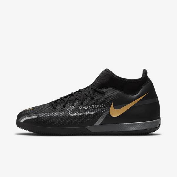 Botas de fútbol Nike Phantom GT2 Academy Dynamic Fit IC Indoor Court Hombre Negras Metal Doradas Gris Oscuro Metal Gris Oscuro | NK318AJF