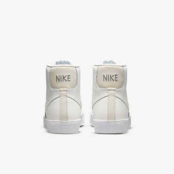 Zapatillas Baloncesto Nike Blazer Mid 77 Older Niños Blancas Marrones Claro Blancas | NK089HBF