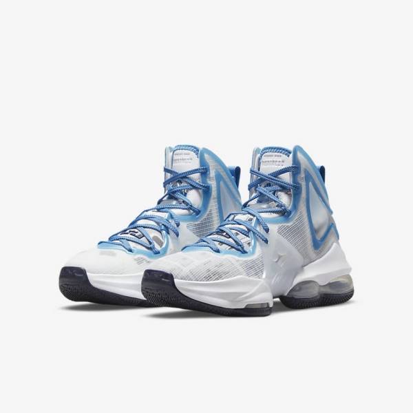 Zapatillas Baloncesto Nike LeBron 19 Older Niños Blancas Azules | NK814UAJ