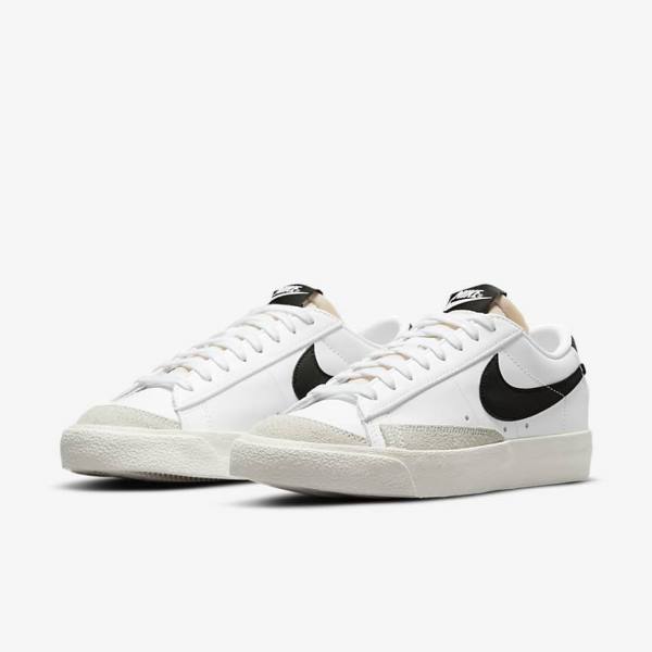 Zapatillas Nike Blazer Low 77 Mujer Blancas Negras | NK461JUZ