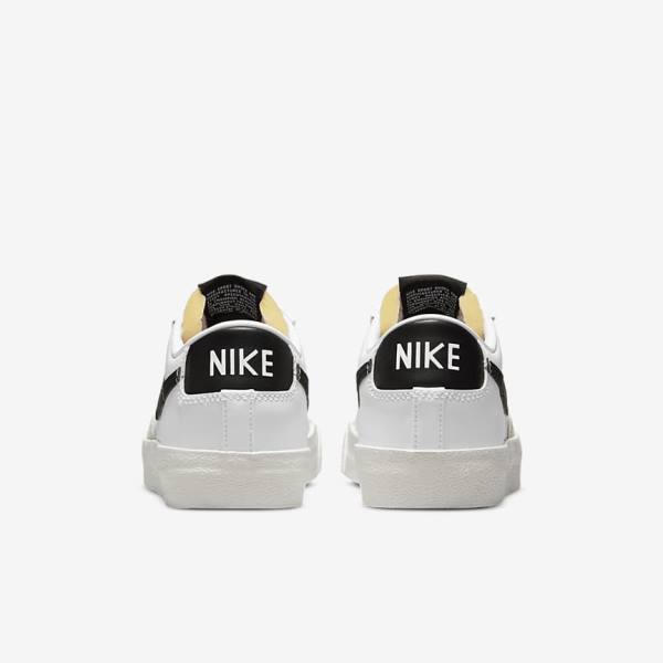 Zapatillas Nike Blazer Low 77 Mujer Blancas Negras | NK461JUZ