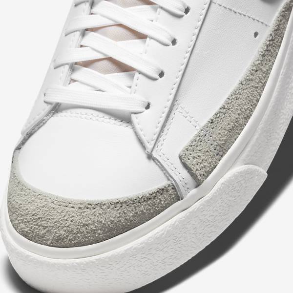 Zapatillas Nike Blazer Low Plataforma Mujer Blancas | NK420XAI