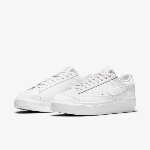 Zapatillas Nike Blazer Low Plataforma Mujer Blancas | NK679ZUS