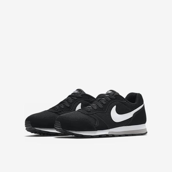 Zapatillas Nike MD Runner 2 Older Niños Negras Gris Blancas | NK096FGM