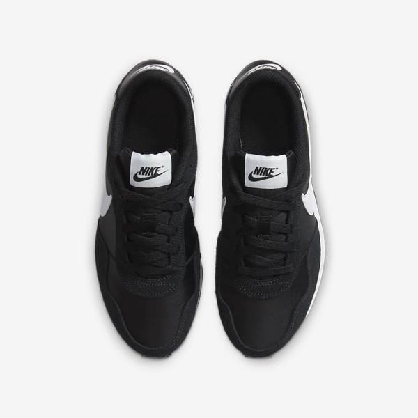 Zapatillas Nike MD Valiant Older Niños Negras Blancas | NK172SEI