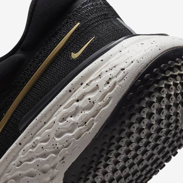 Zapatillas Running Nike ZoomX Invincible Run Flyknit Carretera Hombre Negras Metal Doradas | NK608FAQ