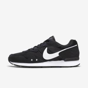 Zapatillas Nike Venture Runner Hombre Negras Blancas | NK160TDX